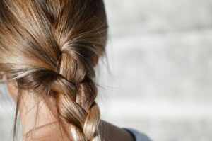 Πώς να επιλέξετε το δικό σας φυσικό σαμπουάν
